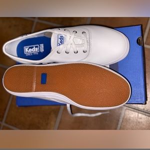 New! KEDS Original Women’s Leather Low Tops